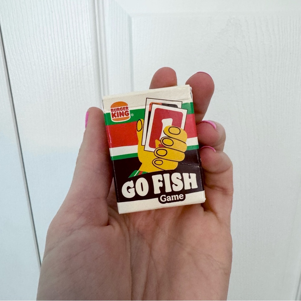 NIB Mini 90’s BURGER KING Go Fish Game